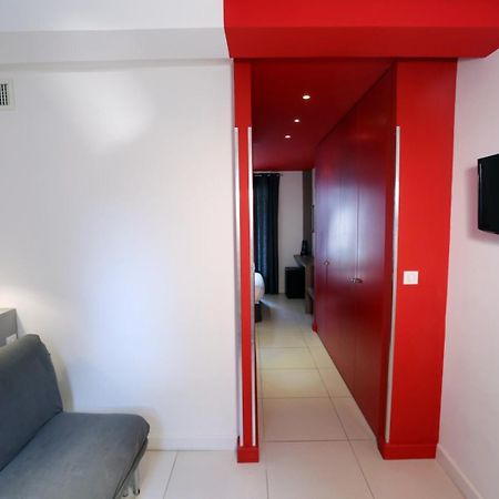 Hotel De La Plage - Hdlp บอร์มส์-เลส์-มิโมซาส์ ภายนอก รูปภาพ