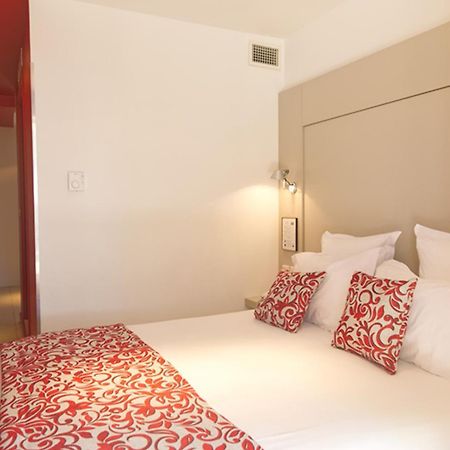 Hotel De La Plage - Hdlp บอร์มส์-เลส์-มิโมซาส์ ภายนอก รูปภาพ