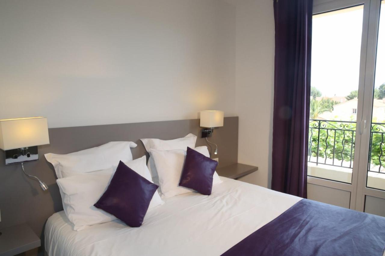 Hotel De La Plage - Hdlp บอร์มส์-เลส์-มิโมซาส์ ภายนอก รูปภาพ