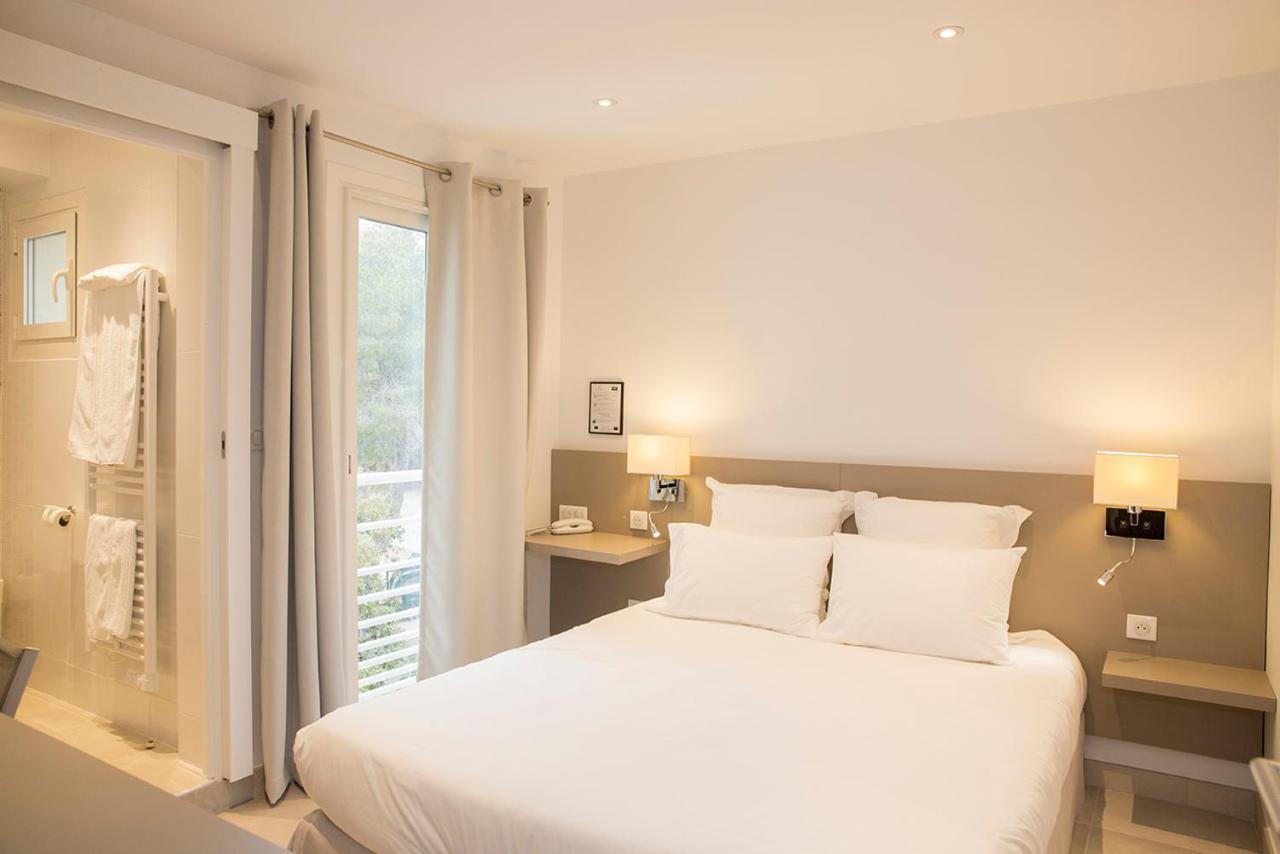 Hotel De La Plage - Hdlp บอร์มส์-เลส์-มิโมซาส์ ภายนอก รูปภาพ