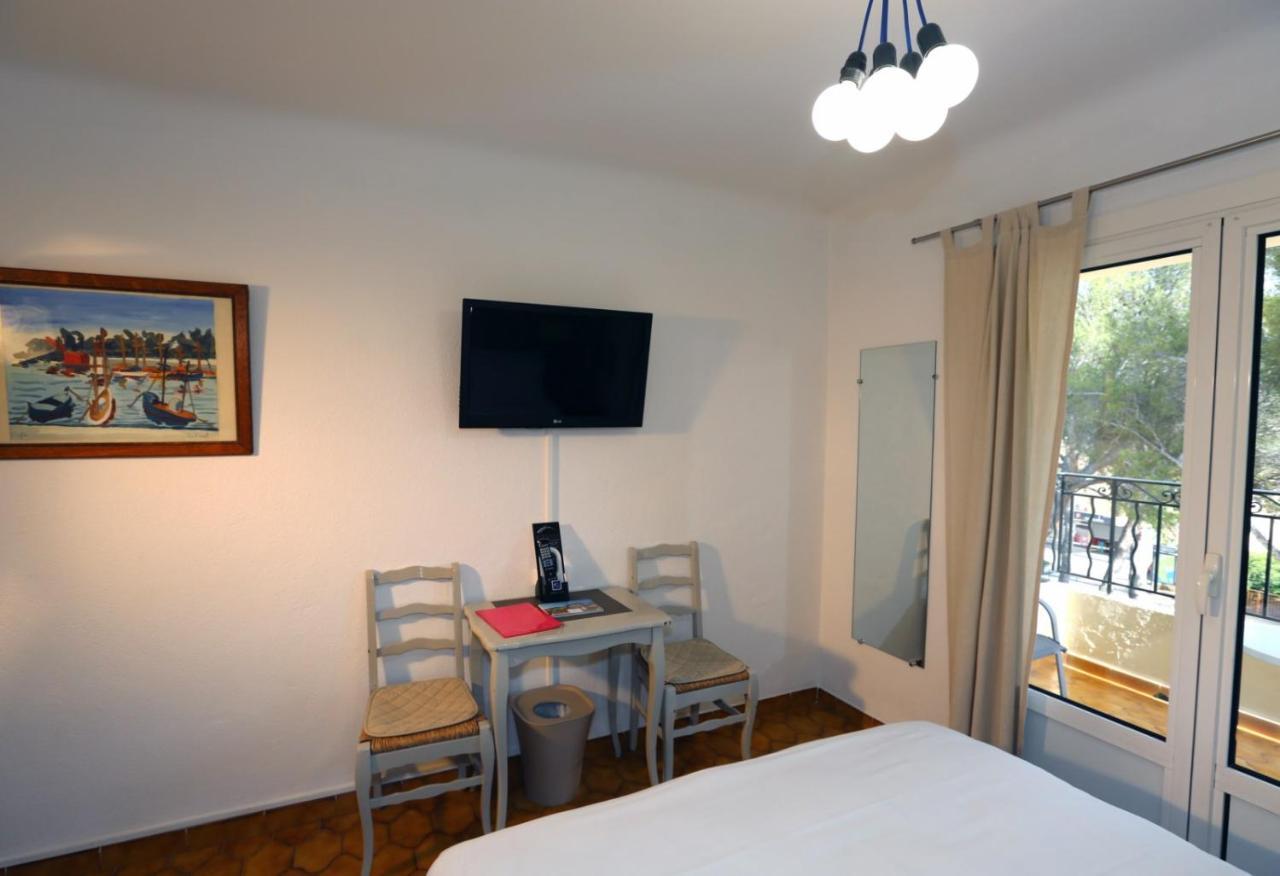 Hotel De La Plage - Hdlp บอร์มส์-เลส์-มิโมซาส์ ภายนอก รูปภาพ